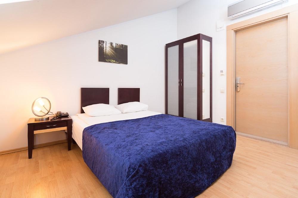 Rija Riga City Hotel Exterior photo